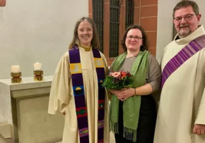 Sandra Fricke (Mitte) mit Proseniorin Tabea Schwarzkopf (Kirchenkreis Erfurt) sowie Diakon Matthias Burkert vom katholischen Pfarramt St. Laurentius Erfurt. | Foto: Foto: Franzisca Friedrich