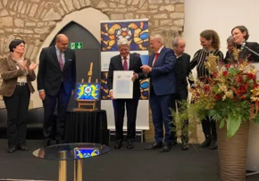 Bundespräsident Joachim Gauck mit der LutherRose.